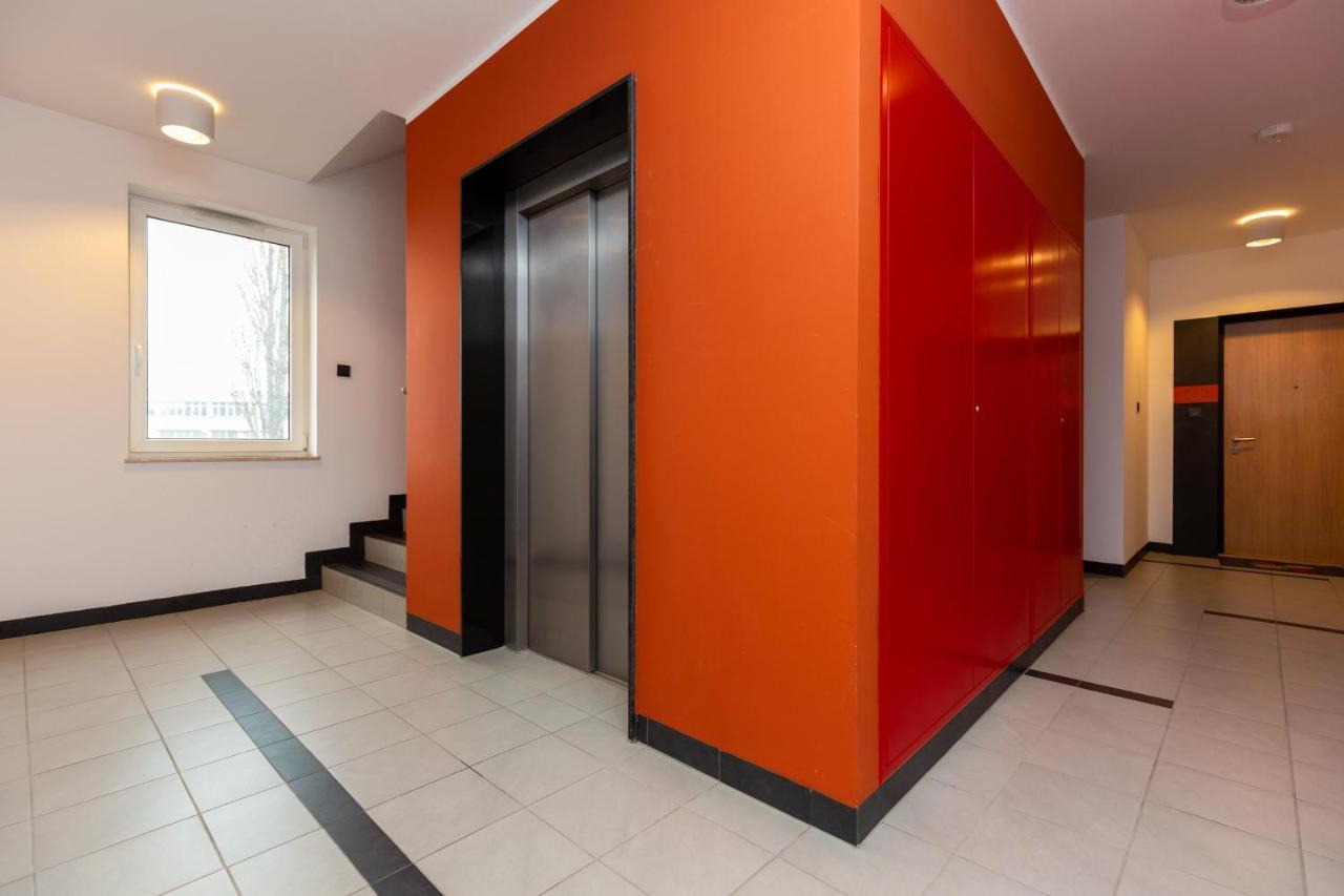 Apartment Kolorowy Goclaw By Renters Warsaw